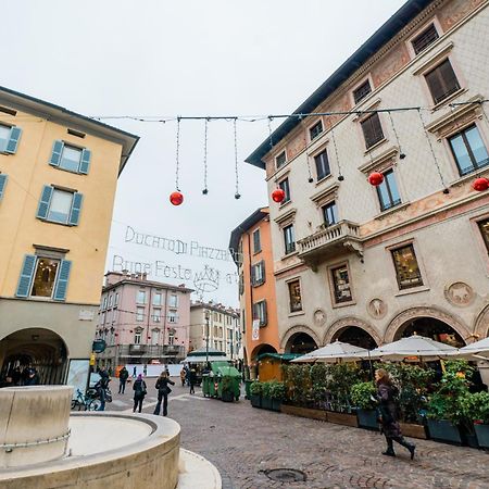 P&P Atmosfera Apartment Bergamo Bagian luar foto