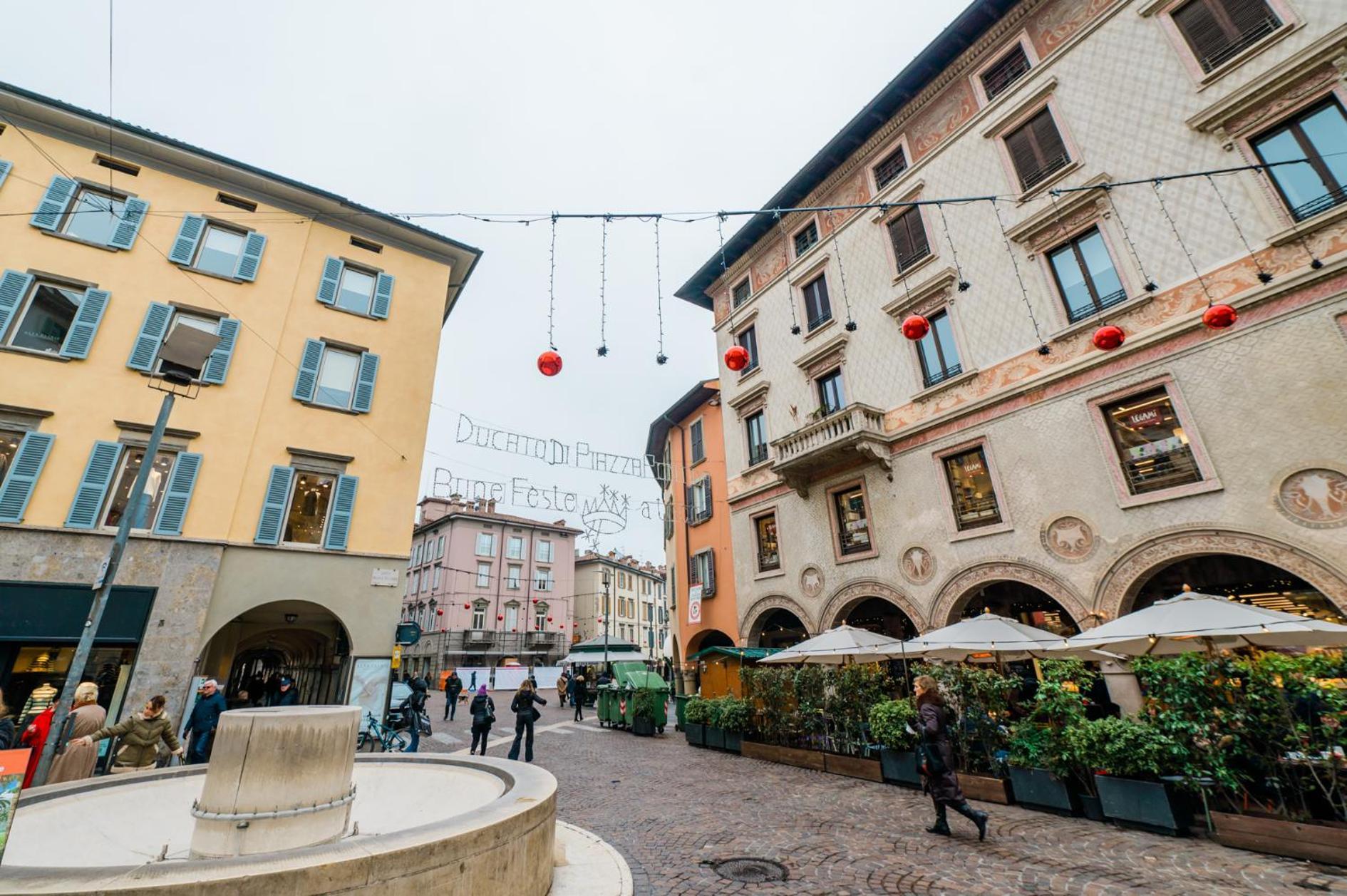 P&P Atmosfera Apartment Bergamo Bagian luar foto