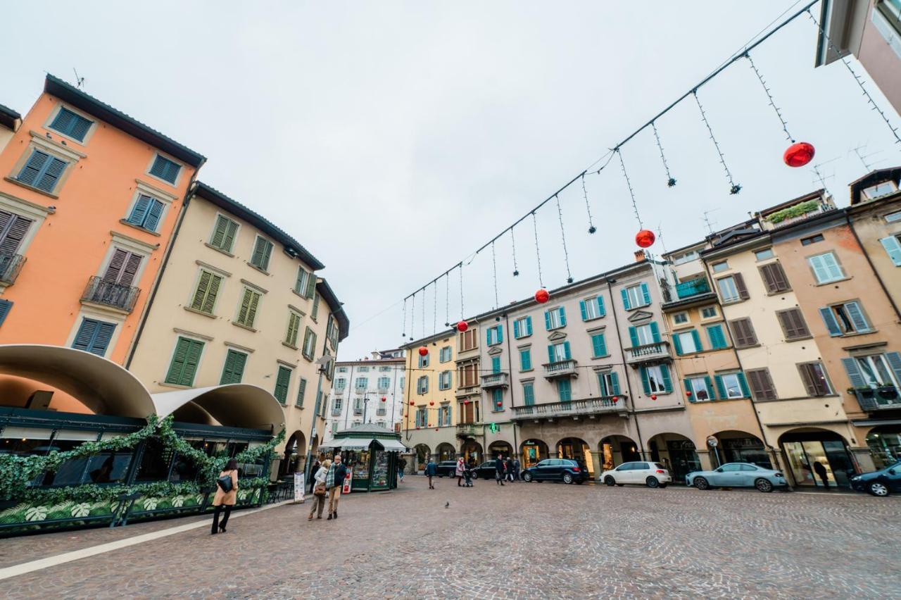 P&P Atmosfera Apartment Bergamo Bagian luar foto